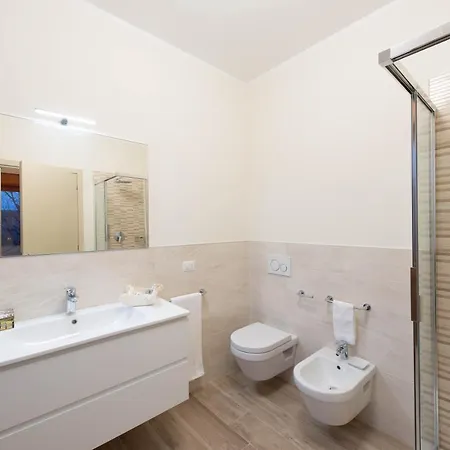 3 Amici Al Castello Oda ve Kahvaltı 4*